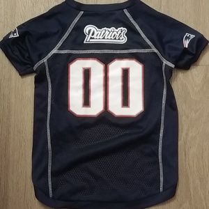 Dog jersey, Patriots, XL but for a small breed